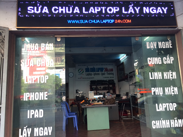 mau bien quang cao cua hang may tinh dien may 9