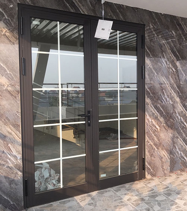 mau cua nhom xingfa mau ghi den dep 23