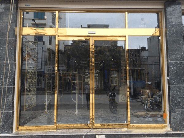 cua kinh cuong luc mo lua dep 8