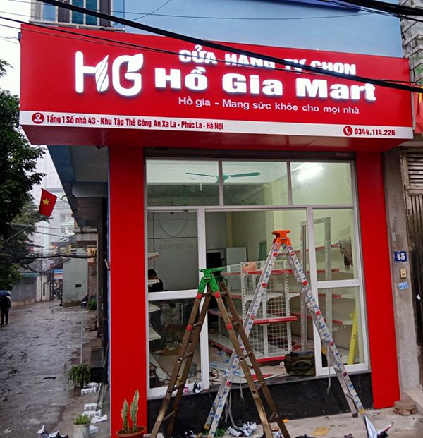 bang hieu quang cao cua hang tap hoa 2