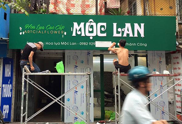 lam bien quang cao 1