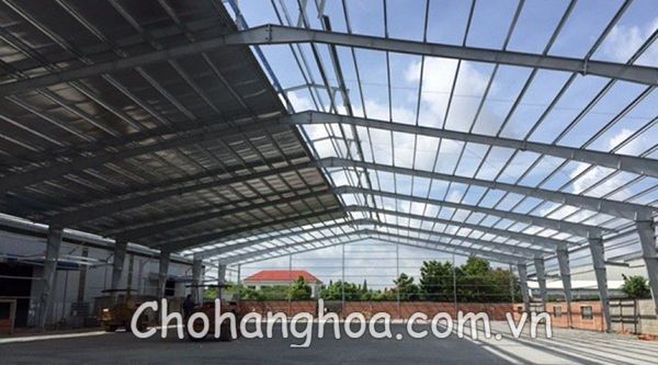 nha thep tien che 10