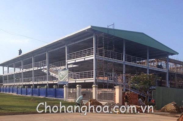 nha thep tien che 12