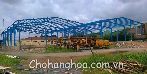 nha thep tien che 13