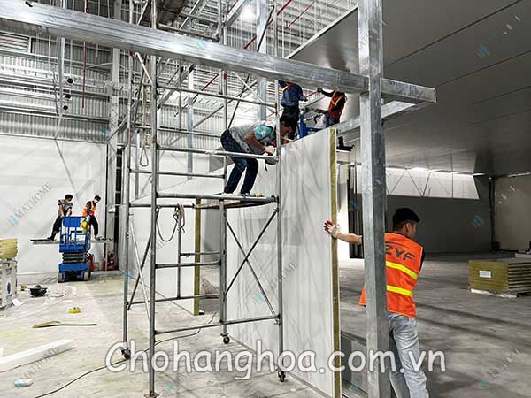 nha thep tien che 22