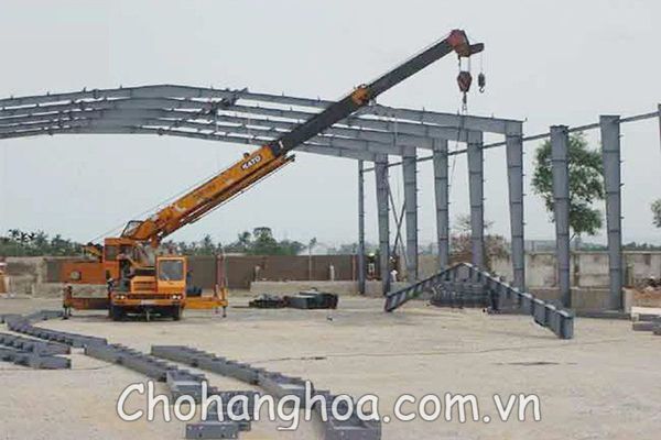 nha thep tien che 33
