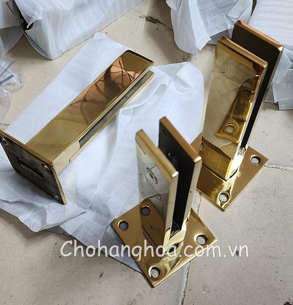 cau thang kinh inox 5