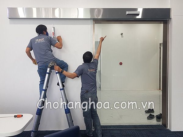 cua kinh tu dong 38