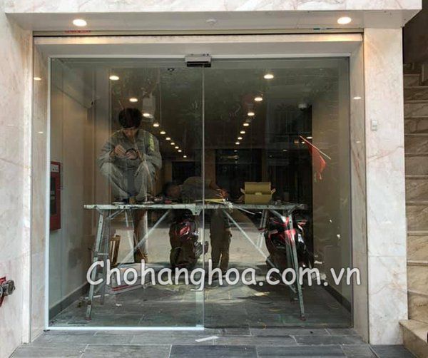 cua kinh tu dong 41