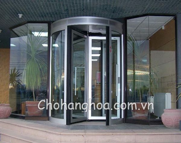 cua kinh tu dong 7