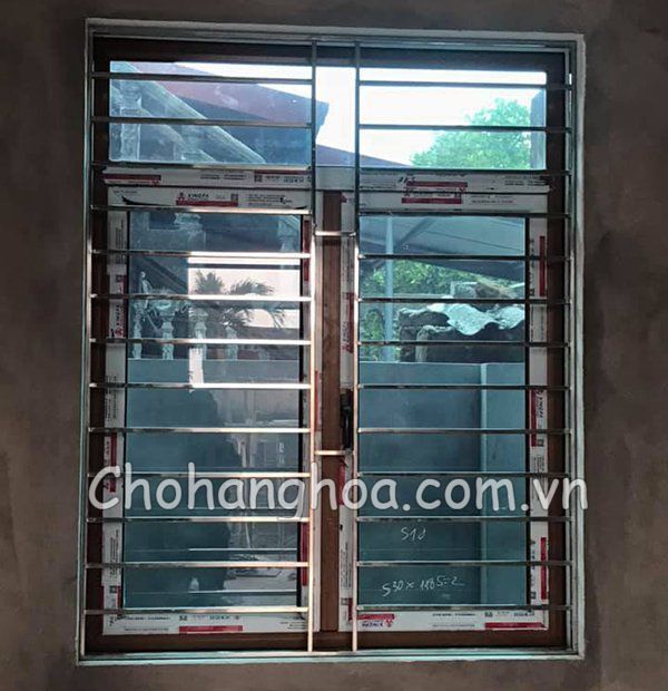Khung bao ve cua so inox 17