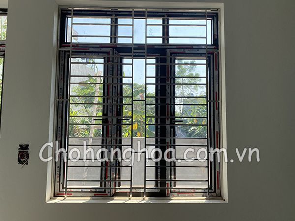 Khung bao ve cua so inox 19