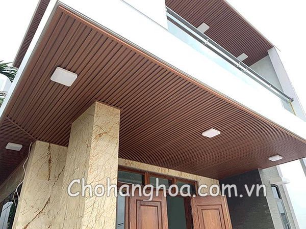tran go nhua ngoai troi 1