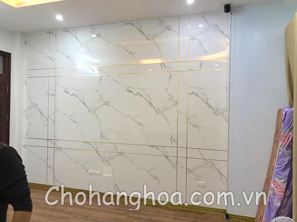 tuong op nhua gia da 2