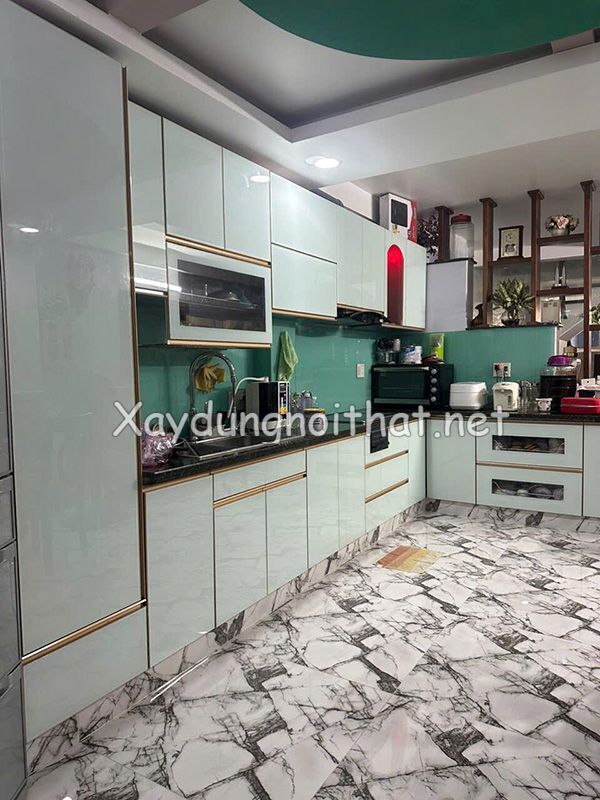 tu bep nhom canh kinh cuong luc 10