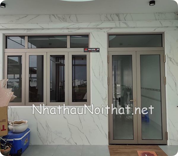 Giá Cửa Nhôm Maxpro Bao Nhiêu 1m²? Xem Báo Giá & Mẫu Đẹp Mới Nhất! mau cua nhom maxpro 15